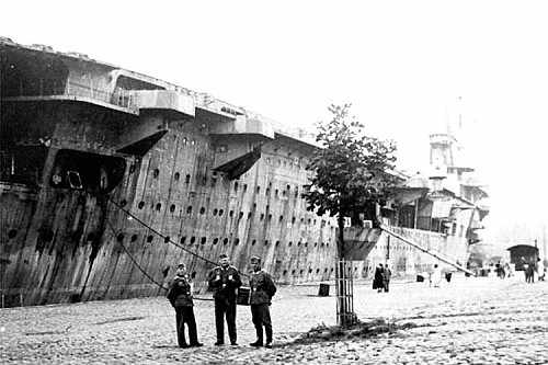 Graf Zeppelin, Kiel srpen 1941